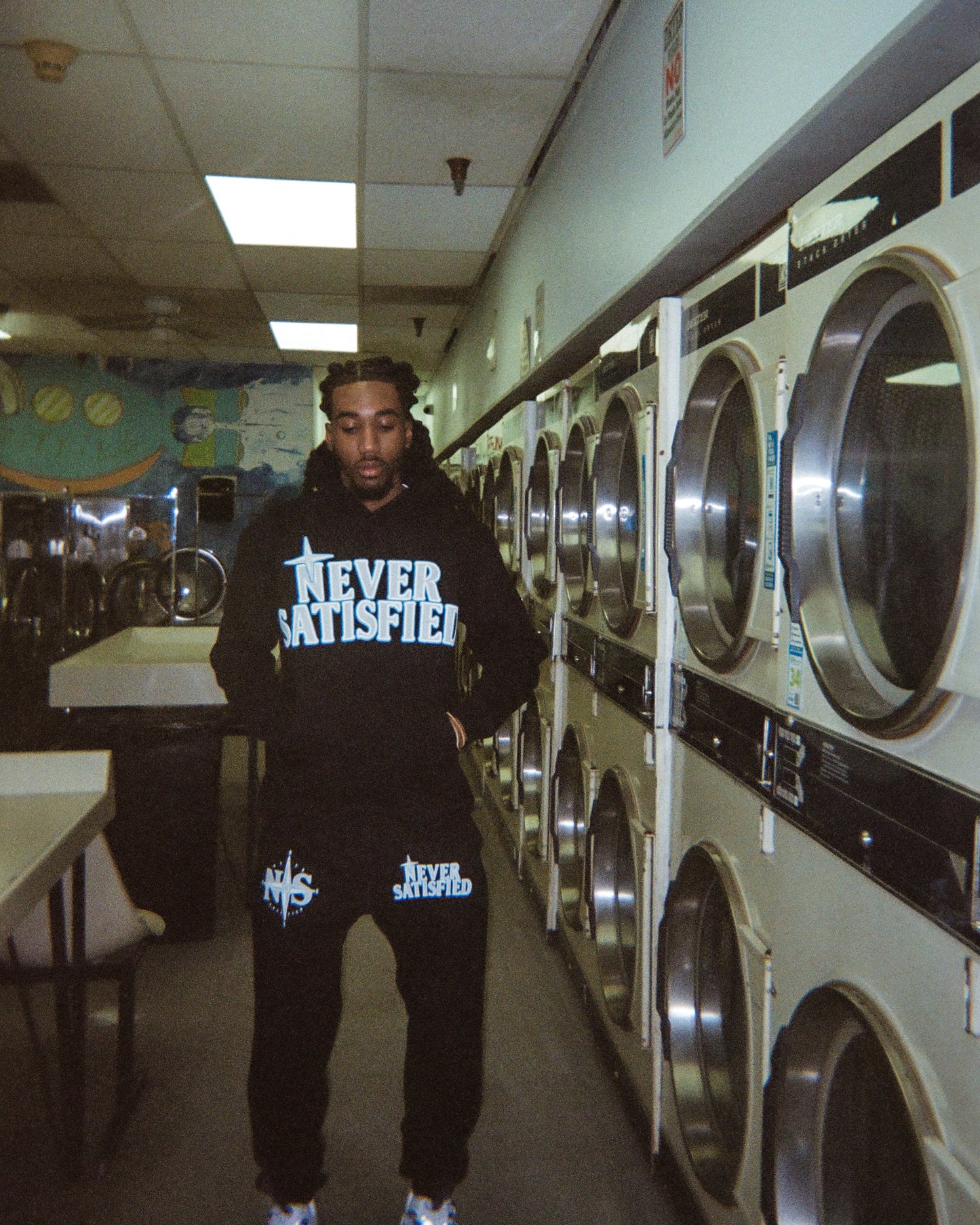 LESS IS MORE SWEATPANTS