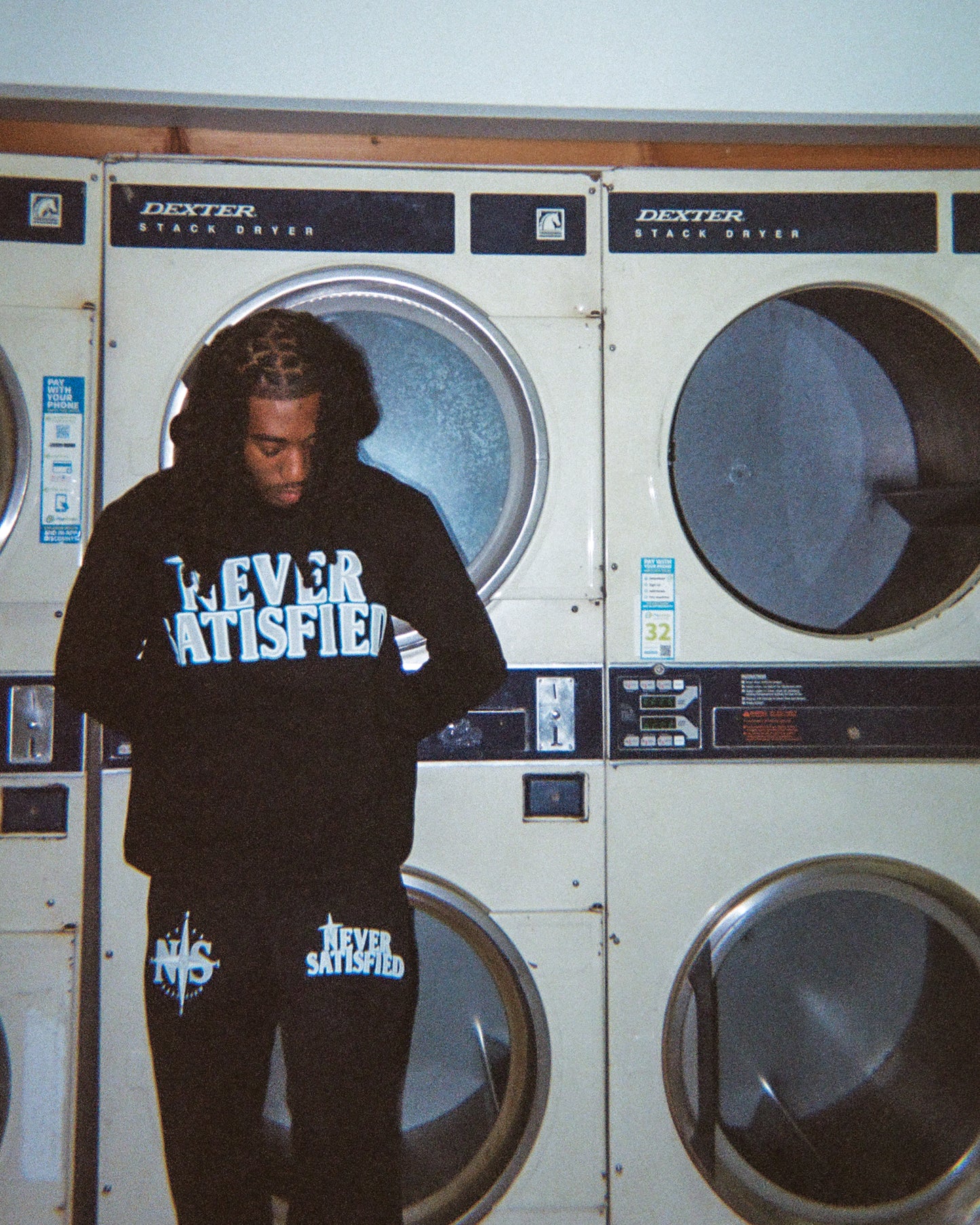 LESS IS MORE SWEATPANTS